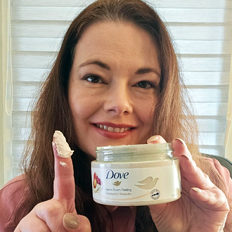 Dove Creme-Dusch-Peelings mit Macadamia und Reismilch